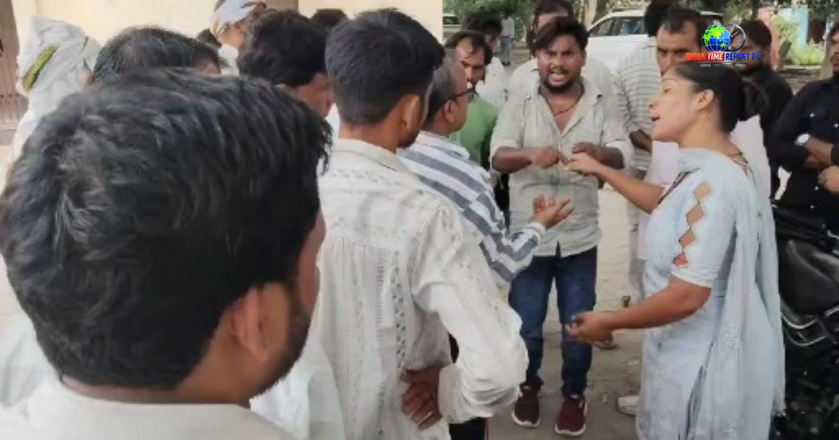 सादाबाद में तलाक के कागजों को लेकर विवाद के दौरान दोनों पक्षों की तस्वीर
