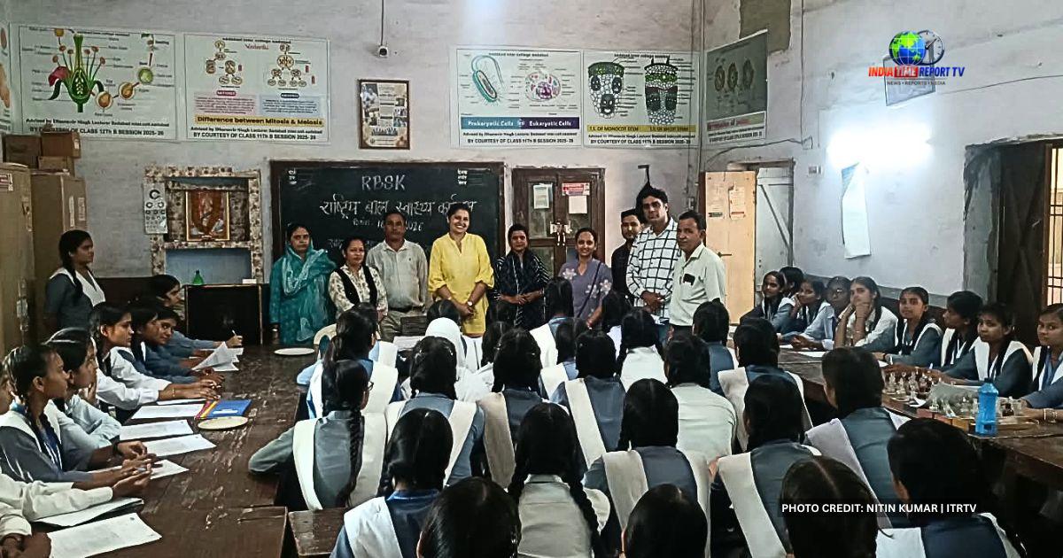 सादाबाद इंटर कॉलेज में 329 छात्र-छात्राओं का स्वास्थ्य परीक्षण