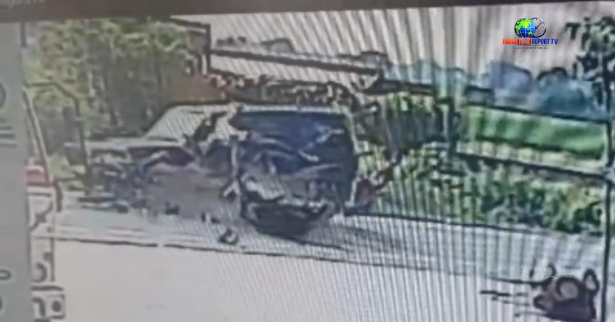 सहपऊ में स्कॉर्पियो की टक्कर के बाद सड़क पर उछलती बाइक का CCTV दृश्य